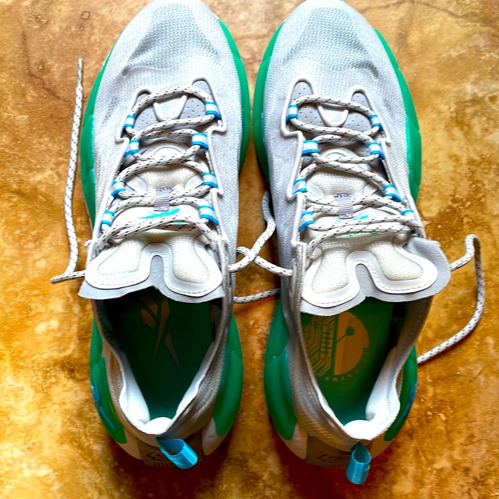 Reebok Mens running shoes size 8.5